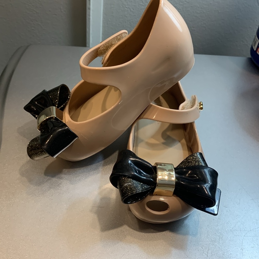New Mini Melissa Shoes sz 6